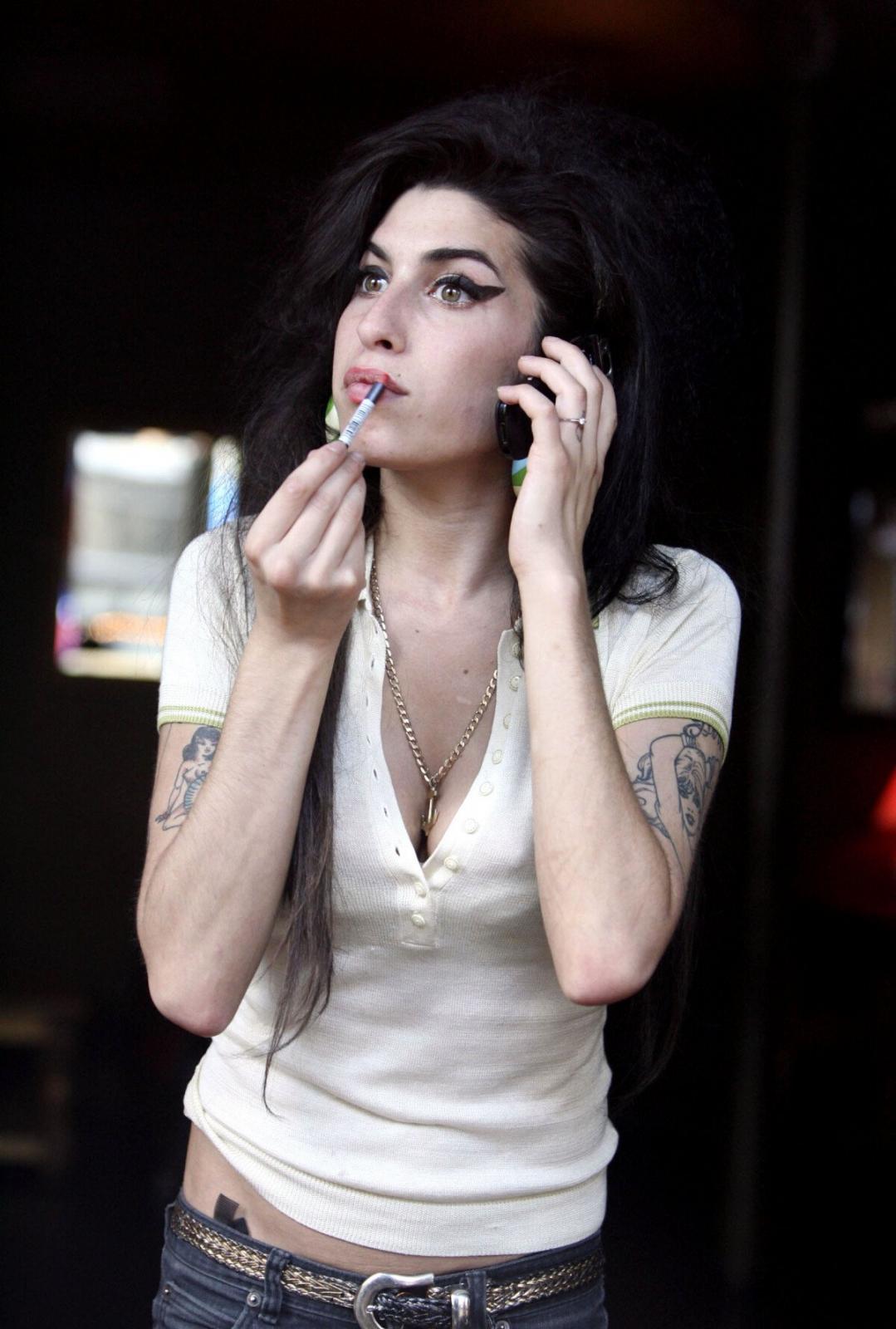 1701825-amy-winehouse-le-16-aout-2007-1200x0-1.jpg